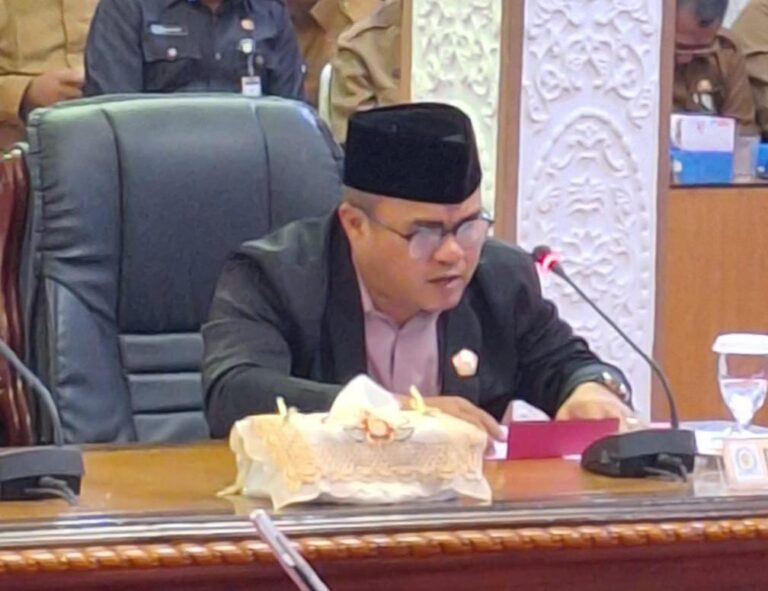 Fraksi Gerindra Plus Pertanyakan Realisasi Program Kartu Satu