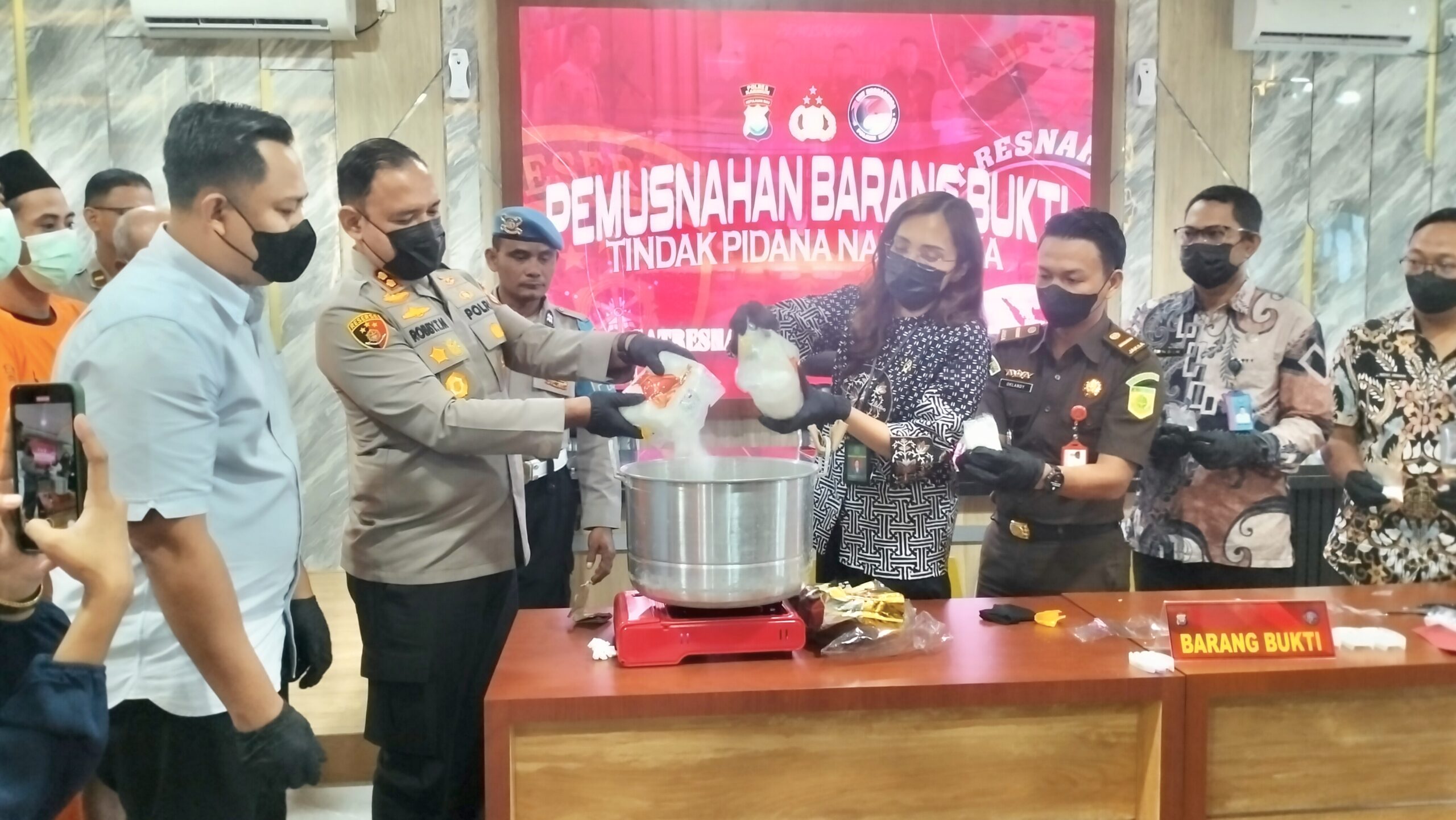 Polres Karimun Musnahkan 2.067,52 Gram Sabu