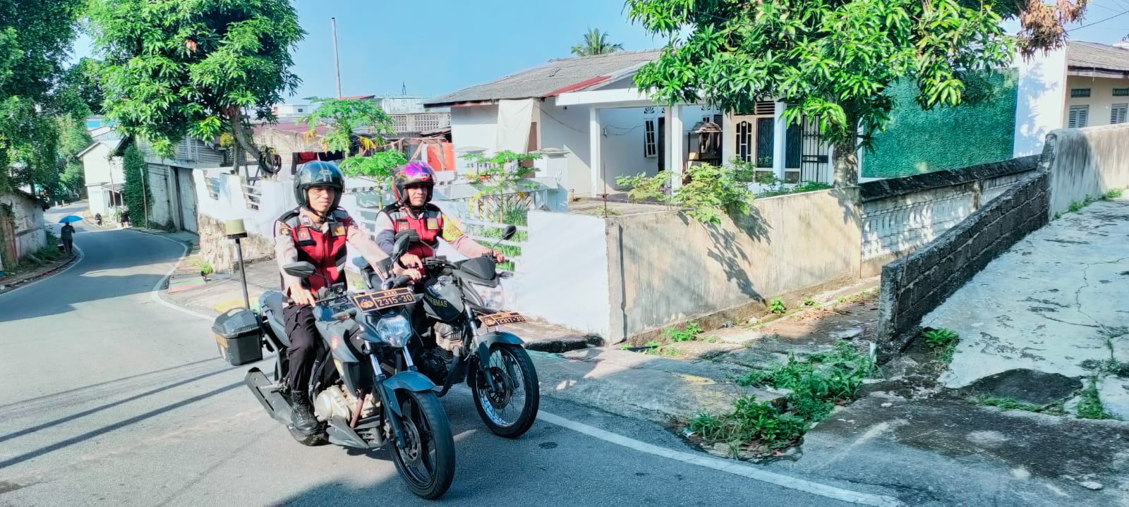 Jaga Kamtibmas, Polsek Meral Patroli Gang Sempit