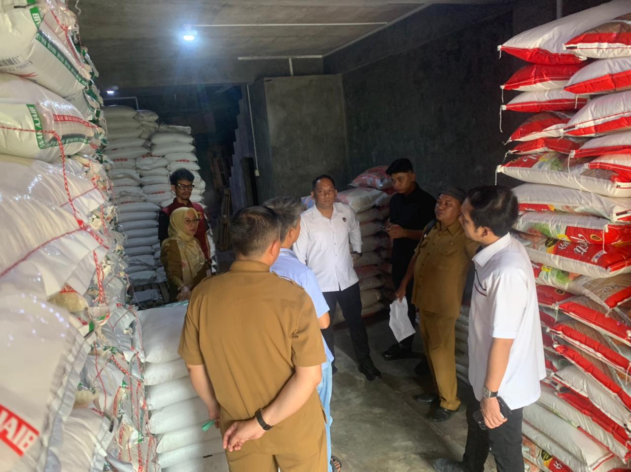 Satgas Pangan Polres Karimun Bersama Inkait Pastikan Harga Beras Sesuai HET
